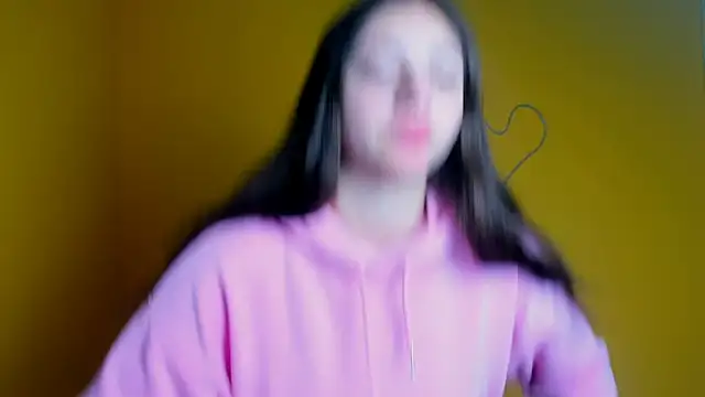 KissMeJulia online show from April 20, 2026, 5:32 am
