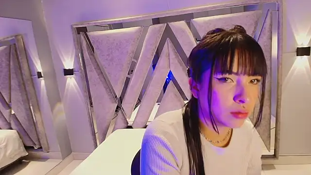  Mishell22 online show from February 24, 2026, 1:01 pm