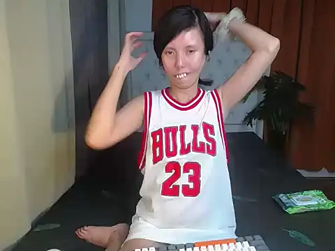 lady moon09 online show from March 19, 2026, 5:02 pm