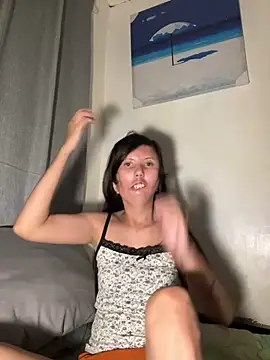 Snapshot of lady_moon09 chatting on February 27, 2026, 3:01 pm lady moon09 online show from February 27, 2026, 3:01 pm