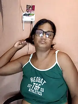 indianstrawberrylips4u online show from April 14, 2026, 7:30 pm