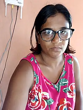 indianstrawberrylips4u online show from March 6, 2026, 5:13 am