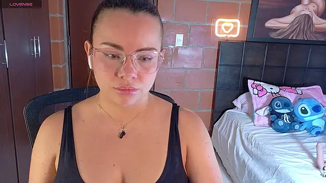 Aria  888 online show from April 27, 2026, 1:42 pm