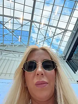 LisaMurr online show from May 5, 2026, 12:19 pm