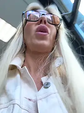 LisaMurr online show from May 25, 2026, 12:59 pm