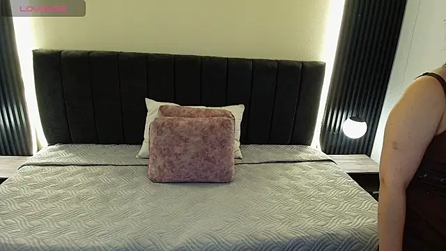 MoriahStorm online show from April 18, 2026, 12:51 pm