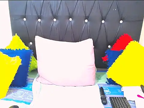 cherrybootyjoyxx online show from February 23, 2026, 7:31 am