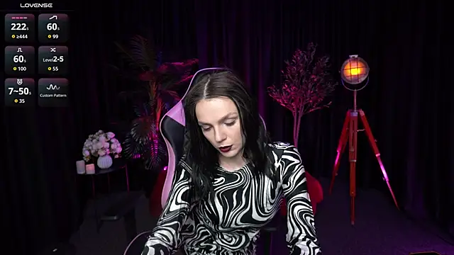Snapshot of Wild_Alice_me chatting on March 30, 2026, 3:13 pm Wild Alice me online show from March 30, 2026, 3:13 pm