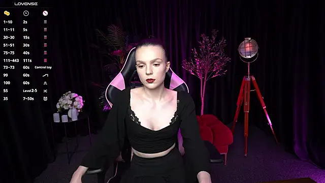 Snapshot of Wild_Alice_me chatting on March 26, 2026, 4:05 pm Wild Alice me online show from March 26, 2026, 4:05 pm