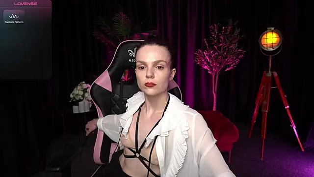 Snapshot of Wild_Alice_me chatting on March 6, 2026, 4:24 pm Wild Alice me online show from March 6, 2026, 4:24 pm