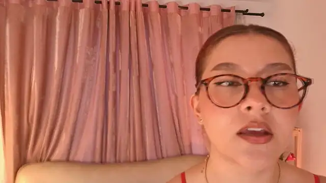 AmyKiss  online show from March 11, 2026, 12:43 pm