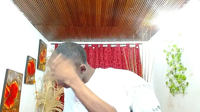 milo018 online show from February 25, 2026, 9:14 pm