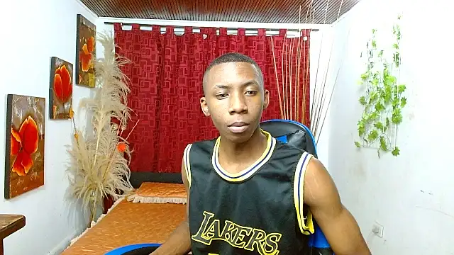 milo018 online show from March 18, 2026, 8:43 pm