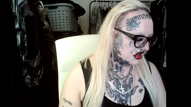grindhouseho online show from April 26, 2026, 4:43 am