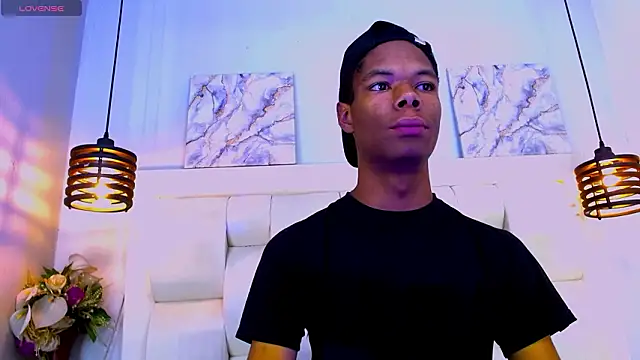 Snapshot of Santiago_Ortiz_ chatting on March 3, 2026, 3:08 pm Santiago Ortiz online show from March 3, 2026, 3:08 pm