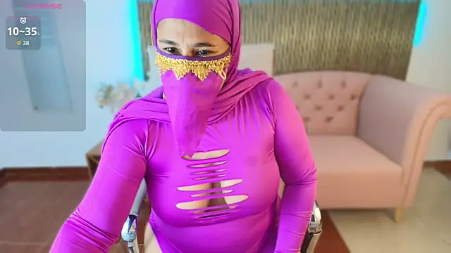 Nadia Privee online show from February 24, 2026, 7:15 pm