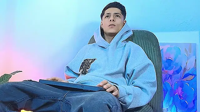 Snapshot of Eliassalvatore_ chatting on August 5, 2026, 3:06 pm Eliassalvatore online show from August 5, 2026, 3:06 pm