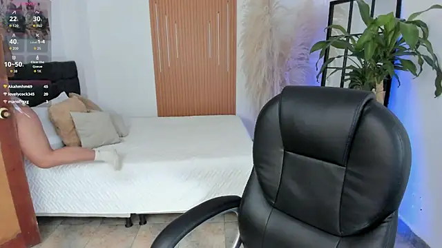 Snapshot of sara_stormy chatting on July 17, 2026, 2:36 pm sara stormy online show from July 17, 2026, 2:36 pm
