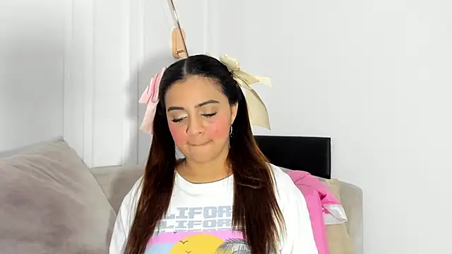 DulceQueen1 online show from April 27, 2026, 12:58 pm