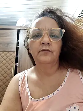 Noemipopi online show from February 24, 2026, 1:12 pm