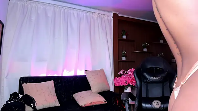 Esmeralda carrascal online show from March 1, 2026, 3:45 pm