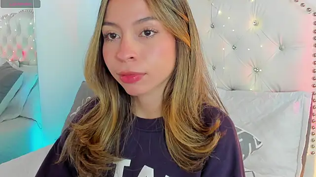 LuuluBerry online show from March 3, 2026, 6:59 pm