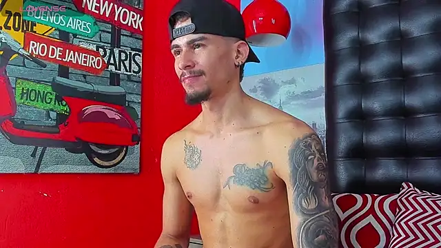 SharonTygaX online show from March 17, 2026, 10:46 pm