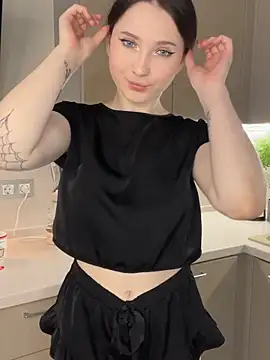 Tiny BunnyX online show from April 19, 2026, 6:25 am