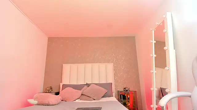 AmyRider  online show from April 9, 2026, 6:19 am