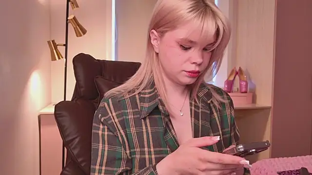 Born to Blow  online show from April 22, 2026, 1:23 am