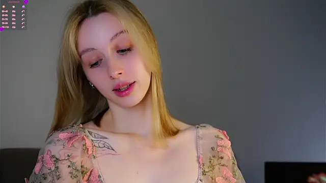EugeniaEarl online show from May 24, 2026, 1:38 am