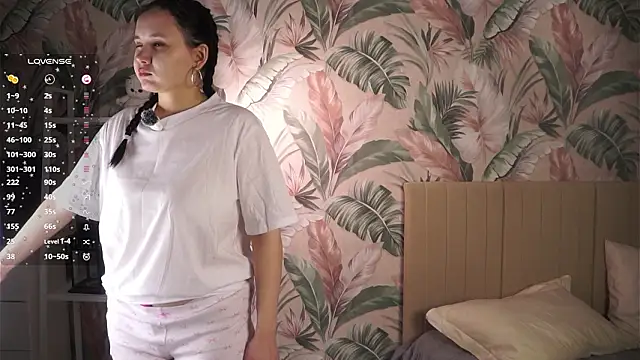 ErickaStelb online show from March 4, 2026, 4:09 am