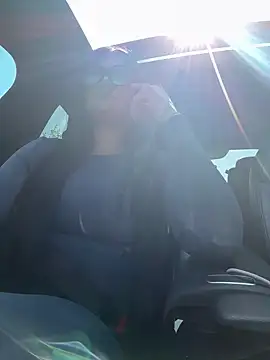 Destinylovex online show from April 19, 2026, 10:49 am