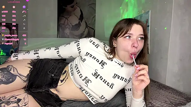 Katebby online show from April 19, 2026, 6:10 pm