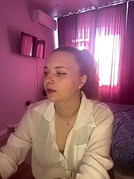 DistrictGirl online show from April 6, 2026, 1:34 pm