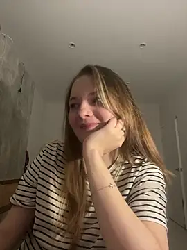 DistrictGirl online show from March 28, 2026, 8:21 pm