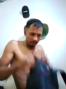 blackhot22c online show from March 25, 2026, 6:40 pm