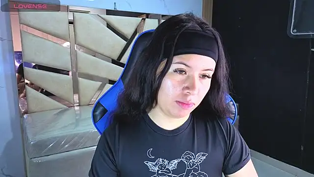 Kylia a online show from April 16, 2026, 1:12 pm