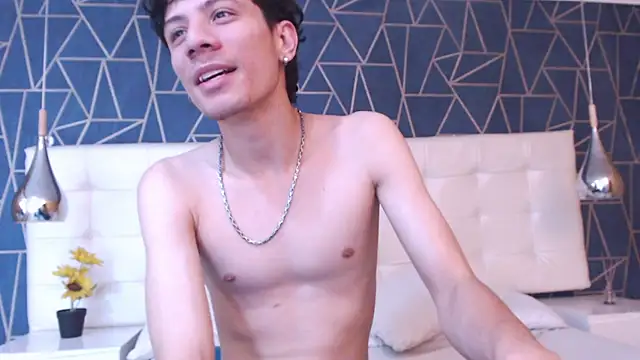 LeoFeniix online show from February 26, 2026, 4:34 am