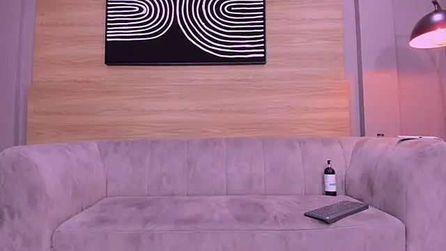 dreikk  online show from June 16, 2026, 1:44 pm
