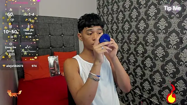 Snapshot of Little_Twink19x chatting on June 20, 2026, 8:03 pm Little Twink19x online show from June 20, 2026, 8:03 pm