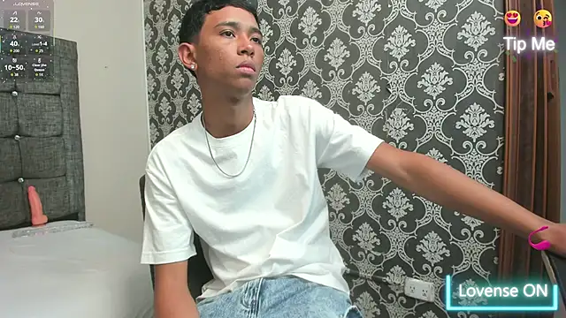 Little Twink19x online show from March 10, 2026, 6:56 pm