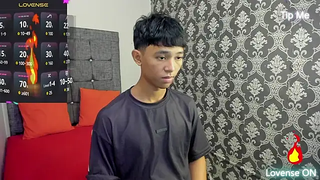 Snapshot of Little_Twink19x chatting on June 6, 2026, 7:41 pm Little Twink19x online show from June 6, 2026, 7:41 pm
