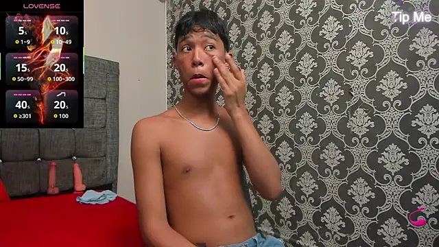 Little Twink19x online show from April 16, 2026, 7:25 pm