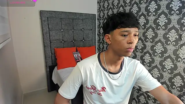 Snapshot of Little_Twink19x chatting on July 10, 2026, 7:25 pm Little Twink19x online show from July 10, 2026, 7:25 pm