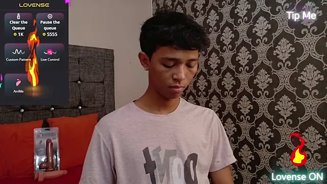 Snapshot of Little_Twink19x chatting on May 26, 2026, 7:23 pm Little Twink19x online show from May 26, 2026, 7:23 pm