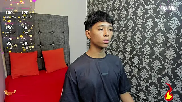 Snapshot of Little_Twink19x chatting on June 27, 2026, 7:53 pm Little Twink19x online show from June 27, 2026, 7:53 pm