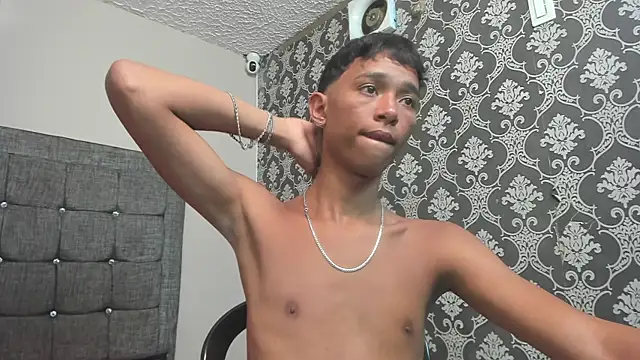 Snapshot of Little_Twink19x chatting on March 4, 2026, 7:43 pm Little Twink19x online show from March 4, 2026, 7:43 pm