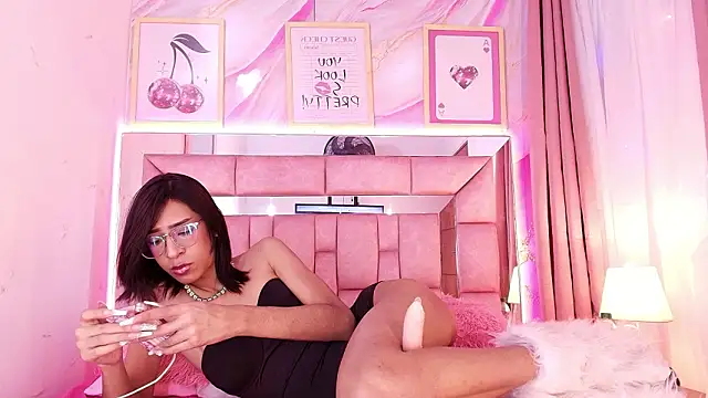 Julietta Foxx online show from March 6, 2026, 9:04 am