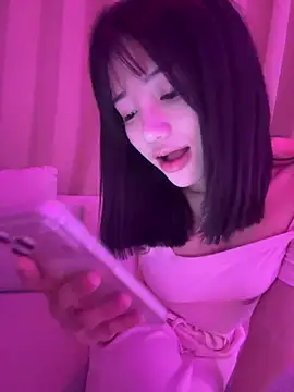Snapshot of zhuendong000001 chatting on May 2, 2026, 12:32 pm zhuendong000001 online show from May 2, 2026, 12:32 pm